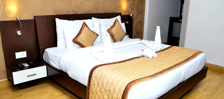 STEPiNN - Karol Bagh (Premium)